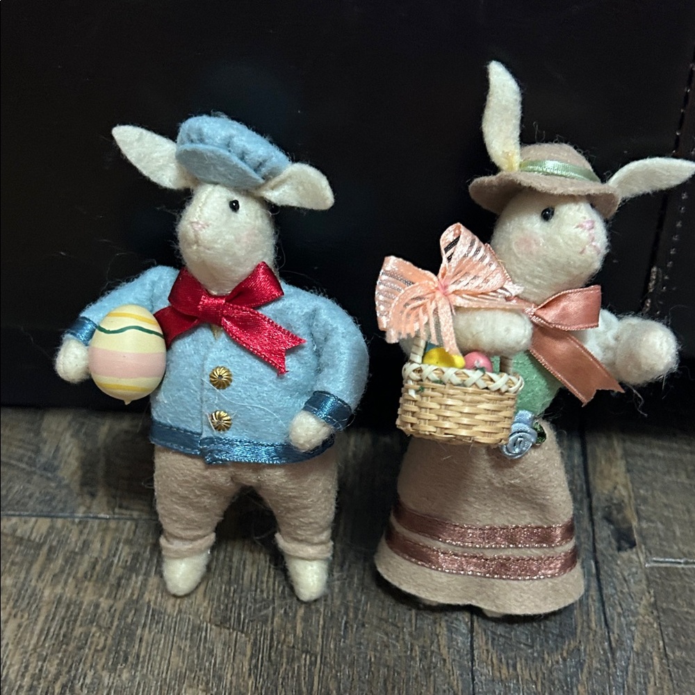 2 Heart Felts Midwest of Cannon Falls Rabbits Basket Easter Vintage Easter egg